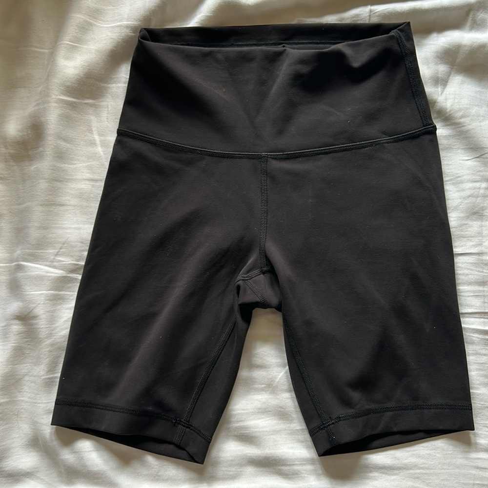 Lululemon bike shorts 8”